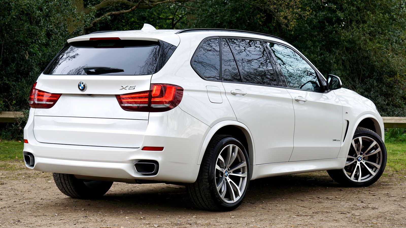 Auto SUV Premium — przykład